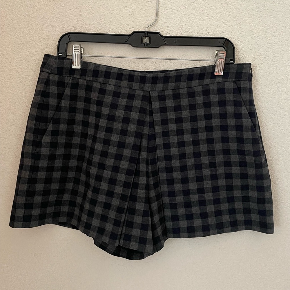 Zara: Navy/Gray 13in Plaid Shorts (Excellent Condition)